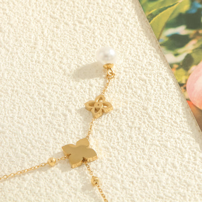 Clover Pearl Necklace